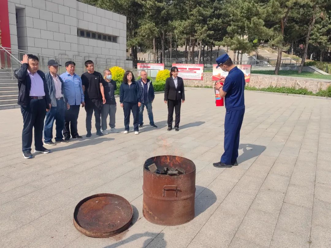 开展消防安全演练 筑牢生命安全防线(图2)